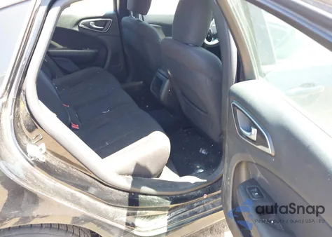 2015 Chrysler 200 Limited из США, поврежденный, VIN 1C3CCCAB8FN670305